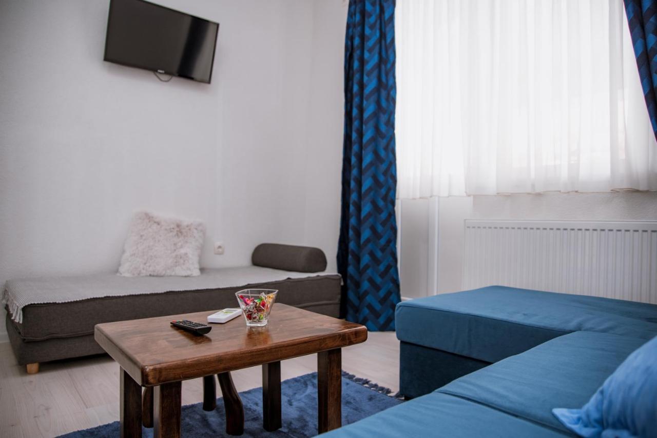 Guest House Mylan Licko Petrovo Selo Exterior foto